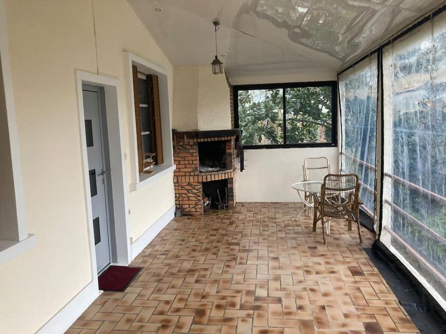 Апартаменты 3 Pieces Calme, Terrasse Et Parking Prive Courcouronnes Экстерьер фото